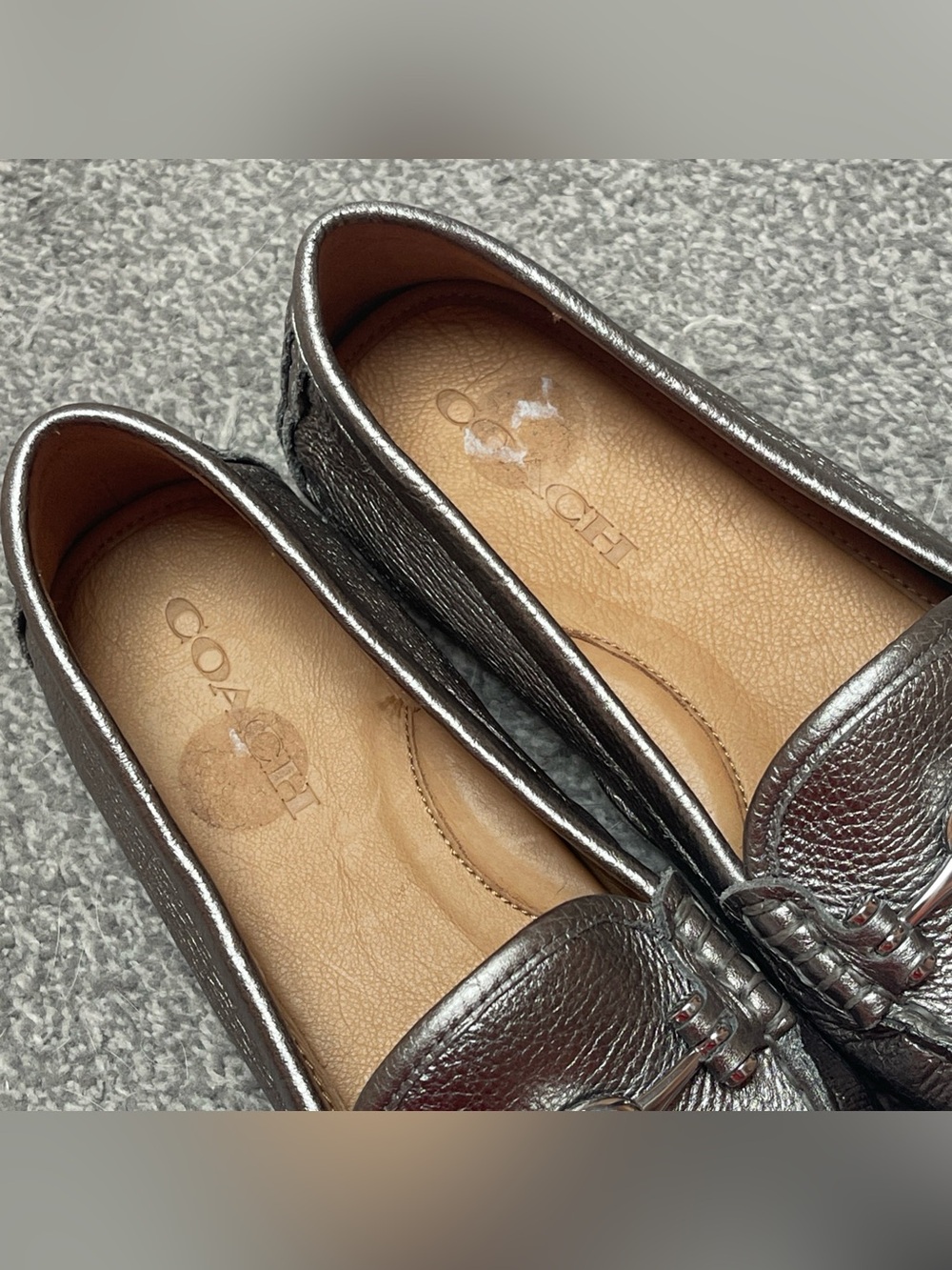 Coach silver leather Arlene driving loafers with logo hardware - size 6.5B - Picture 9 of 11